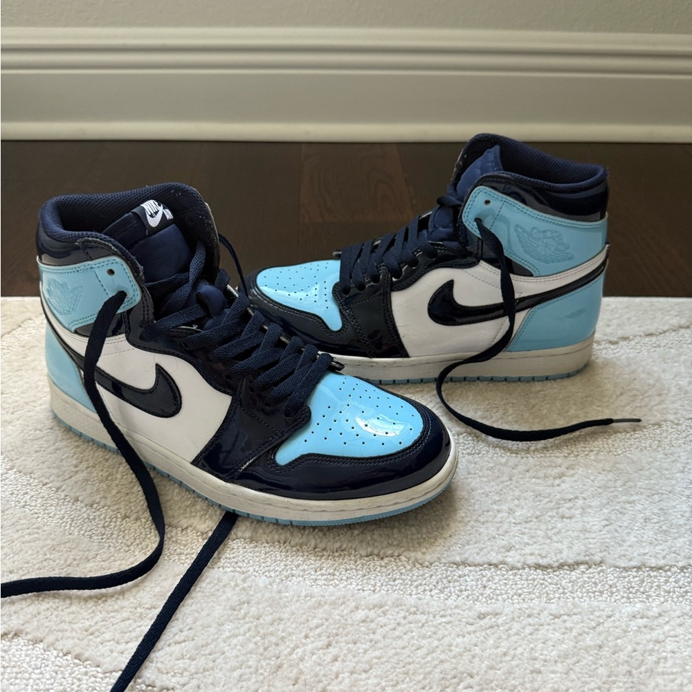 Jordan Women's Sneakers - Navy and Light Blue